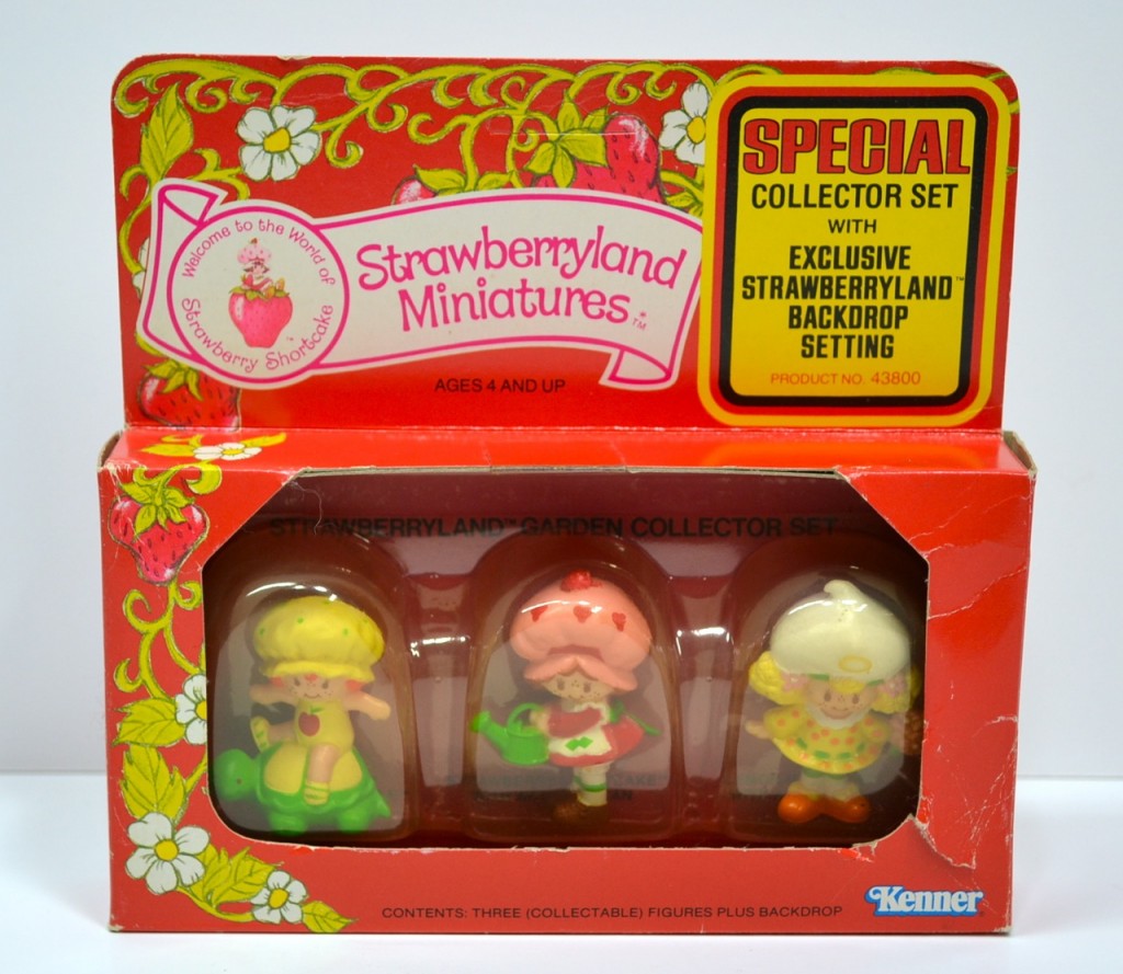 Strawberry Shortcake Strawberryland Miniatures Special Offer Set