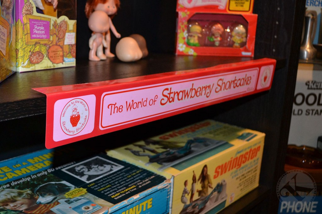 Kenner Strawberry Shortcake Plastic Flat Shelf Talker